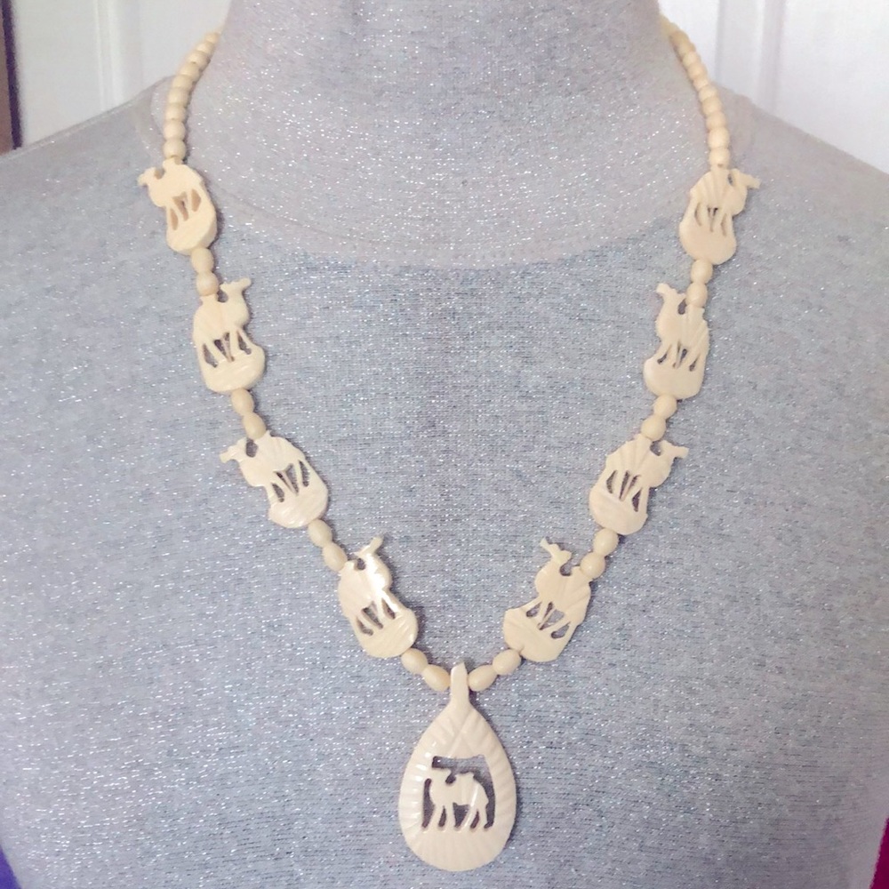 💕Beautiful Ivory Necklace Carved 9 Camels💕 24” Long Bone Intricate Teardrop